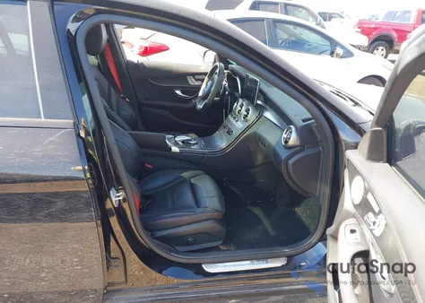 2016 Mercedes-Benz C 450 Amg 4Matic z USA, uszkodzony, nr VIN 55SWF6EB2GU128403